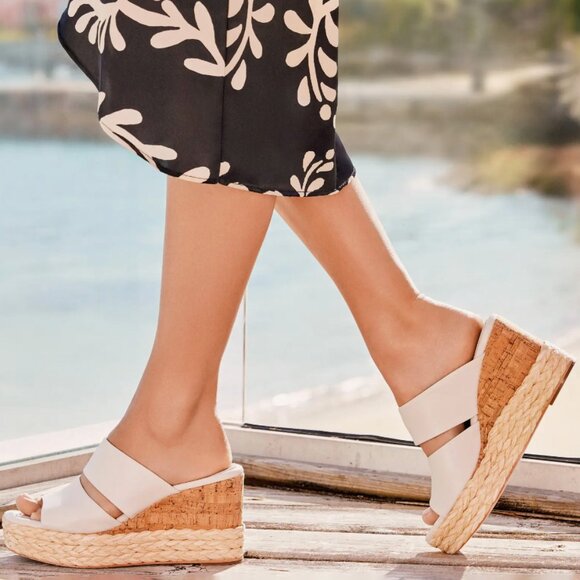 André Assous Pilar Platform Wedge Sandal from Genuine Leather - Picture 9 of 9